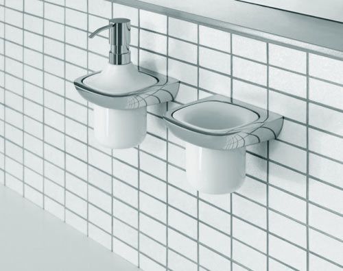 Дозатор для жидкого мыла Kludi Ambienta 5397605 (хром) 118893 фото